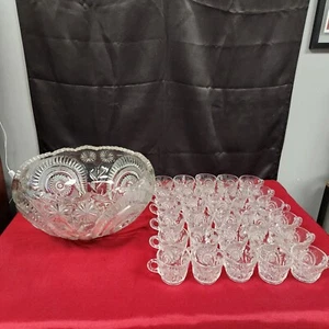 LE Smith Clear Glass Punch Bowl and 30 Cups Pinwheel Star Patterns - Picture 1 of 23
