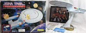 ENTERPRISE NCC-1701-D • TNG CAST • STAR TREK THE NEXT GENERATION - Picture 1 of 18
