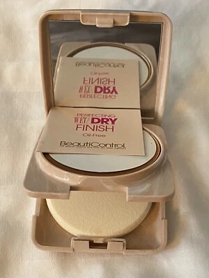 BeautiControl Perfecting Wet/Dry Finish Foundation  .53 Oz Tawny Powder - Image 1 of 4