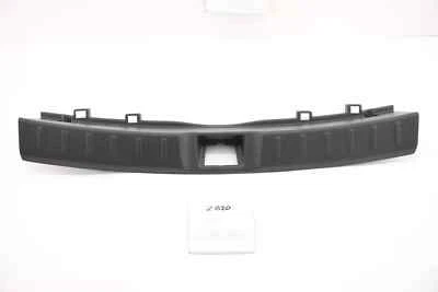 Новая оригинальная отделка задней двери Mitsubishi Eclipse Cross 2018-2020 годов выпуска 7240A222XA от оригинального производителя - Изображение 1 из 4