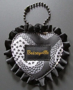 Betsey Johnson portachiavi borsa borsetta ciondolo cuore increspato specchio nuovo vintage - Foto 1 di 10
