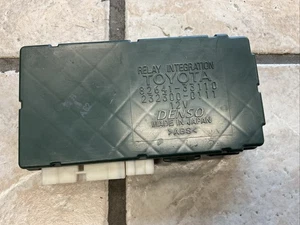 2001 LEXUS ES300 INTEGRATION RELAY MODULE 82641-33110 - Picture 1 of 3