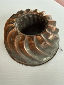 Antiguo molde para pasteles Bundt de cobre recubierto (probablemente cuerpo de acero) - Imagen 1 de 6
