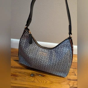 Guess Black and Gray Monogram Shoulder Bag - Imagen 1 de 6