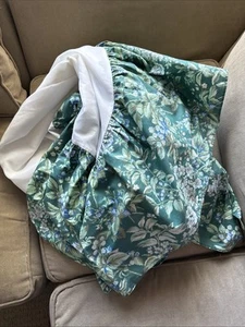 Laura Ashley Bramble Berry Full/Queen Split Corners Bed Skirt Dust Ruffle Euc - Picture 1 of 9
