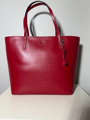 Bolso de hombro Kate Spade New York de cuero rojo con cierre de cremallera asas dobles Foto 1 de 4