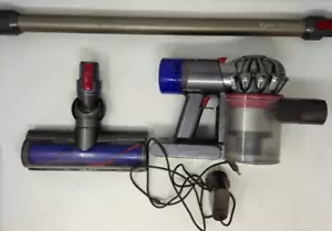 Dyson V8 Cordless Vacuum Cleaner - Picture 1 of 11