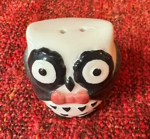 CRACKER BARREL EXCLUSIVE DRACULA OWL SALT SHAKER - Halloween Spooky - Picture 1 of 1