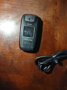 Samsung AT&T Flip Cell Phone-for parts not working-SHIPS N 24 HOURS - Picture 1 of 6