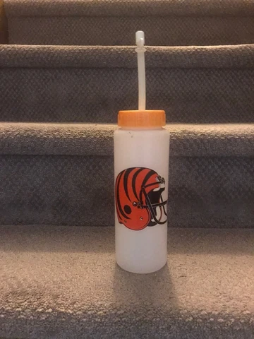Vintage CINCINNATI BENGALS Sports Water Bottle Cover