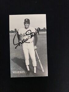Willie Mays Postcard with Facsimile Signature
