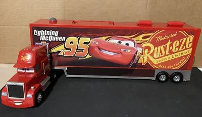 Disney Cars Tomica Cars Let's Put Lote de Remolque Big Mack Juguete Raro 8 Carros Transportador Foto 1 de 4