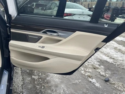 16-19 BMW 750i RIGHT REAR DOOR TRIM PANEL TAN/BLK TC:PNACY AWD 72K xDRIVE 64875 Foto 1 de 4