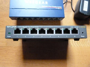 TP-Link TL-SG108E (8 Ports - 10/100/1000 RJ45) Easy Smart Managed Switch - Photo 1/2