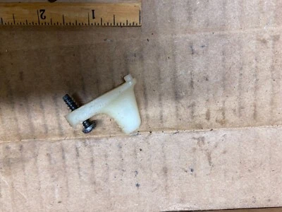 Un receptor de cadena usado de una motosierra Echo CS346 Foto 1 de 3