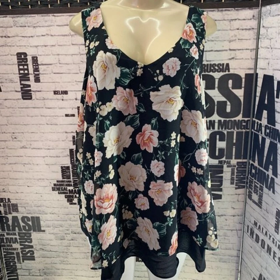 Torrid 0 Black-Pink Floral Print Lined V-Neck Sleeveless Top