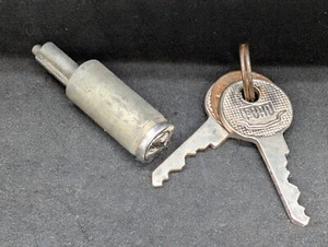 Ford 1949 vagón de pasajeros maletero tapa bloqueo cilindro vaso nuevo con llaves - Imagen 1 de 16
