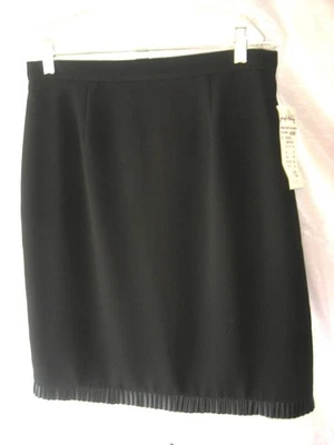 Falda Joseph Ribkoff nueva con etiquetas talla 10 forrada negra precio de venta sugerido por el fabricante 135 USD Foto 1 de 4