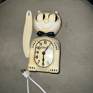 kit orologio gatto avorio d8 fiocco nero California Clock Co. a San Juan Capistrano - Foto 1 di 4