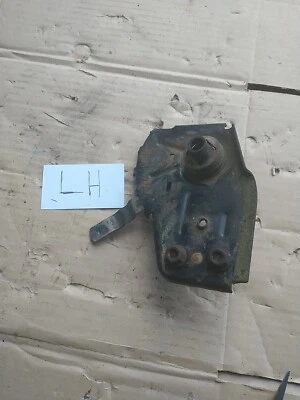 Деталь регулировки высоты передней газонокосилки Troy-Bilt Tuff-Cut 210 12A-566N063 левая 987-02194A - Изображение 1 из 4