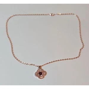 Collana vintage con ciondolo color oro con incastonatura rossa 18 pollici - Foto 1 di 2