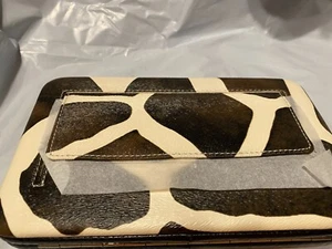 Animal Print Clutch Wallet Womens Card ID Front Pocket new in factory packaging - Picture 1 of 6