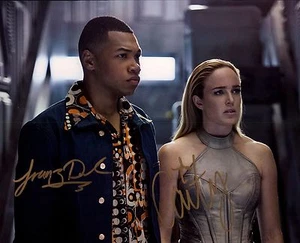 Caity Lotz + Franz Drameh W/ COA 8x10 DUAL autograph photo LEGENDS OF TOMORROW - Picture 1 of 4