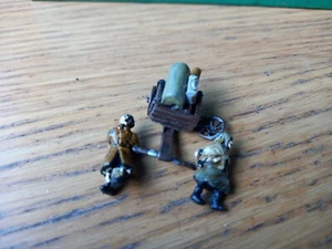 LooksLike House mover white metal painted Man and woman and hand cart oo scale - Picture 1 of 1