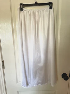 Cabernet Ladies 32 In 1/2 Slip Size L White with Lace Hem Edging - Picture 1 of 3