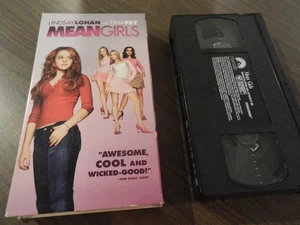 MEAN GIRLS VHS LINDSAY LOHAN TINA FEY COMEDY 2004 LATE RELEASE RACHEL MCADAMS - Picture 1 of 2