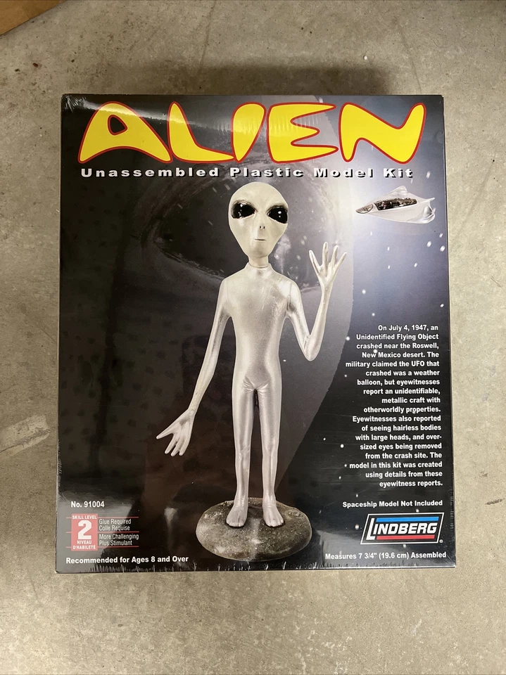 New Lindberg Alien Plastic Model Kit 2006 Close Encounters Roswell UFO  - Image 1 of 1