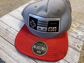 Bioworld Original Snapback Nintendo NES Controller Cap Hat Gray Red