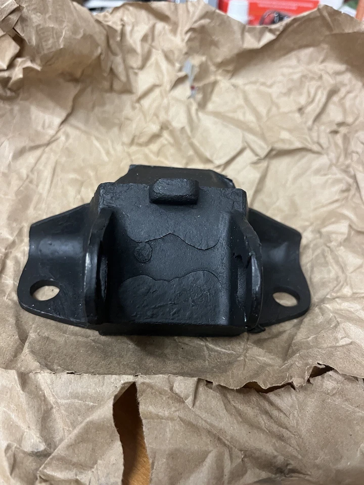 1962-63 Buick Skylark y soportes de motor especiales Foto 1 de 2