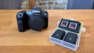 Canon EOS R5 + Zubehörpaket - Bild 1 von 8