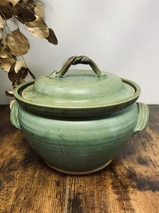 Beautiful lidded stoneware casserole Rustic Green Cooking Twisted Handle Rare - Picture 1 of 13