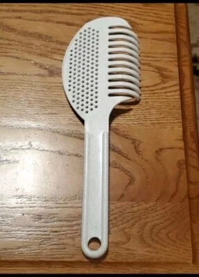 Heavy Duty Tupperware Plastic Noodle Spaghetti Pasta Strainer Scooper - Image 1 of 4