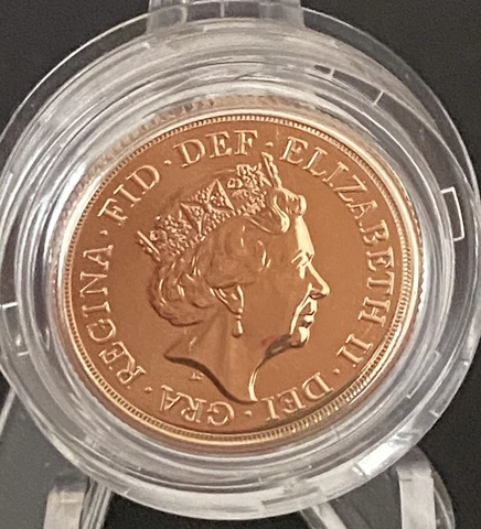 2019 UK Elizabeth II Full sovereign 916.7 gold  coin AUNC Cover