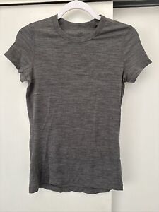 Icebreaker Womens Merino Wool 150 Short Heathered Gray Short Sleeve Shirt Size M