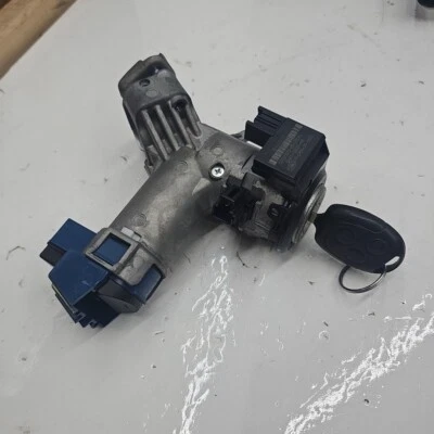 2011-2019 Ford Fiesta Ignition Switch Assembly with Key Genuine OEM - Image 1 of 4