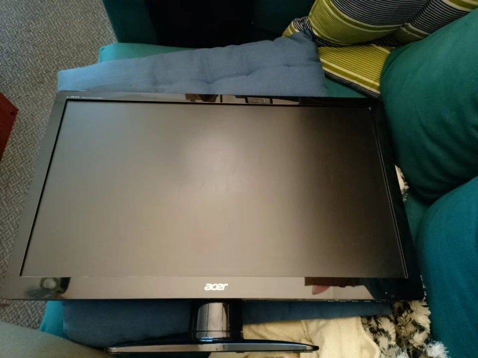 acer 19 zoll led- monitor g206hl ohne netzkabel - Bild 1 von 4