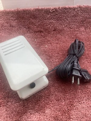 Vintage Sewing Machine Foot Pedal 3-Prong YC-50 819J Singer Speed Control  - Image 1 of 4