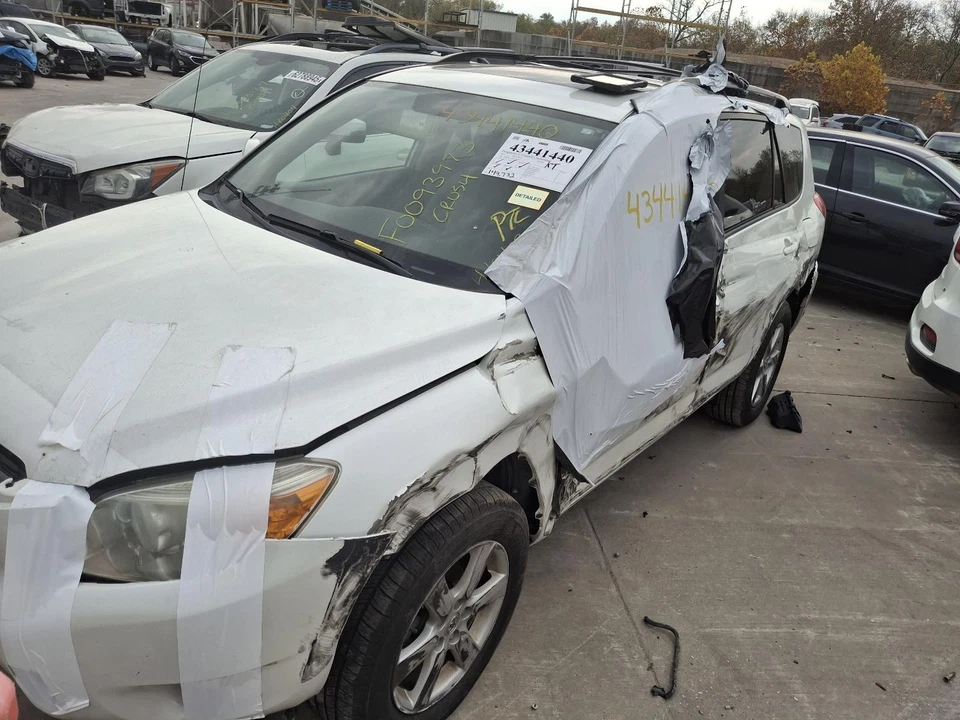 Used Engine Complete Assembly fits: 2007 Toyota Rav4 2.4L VIN D 5th digit 2AZFE - Image 1 of 4