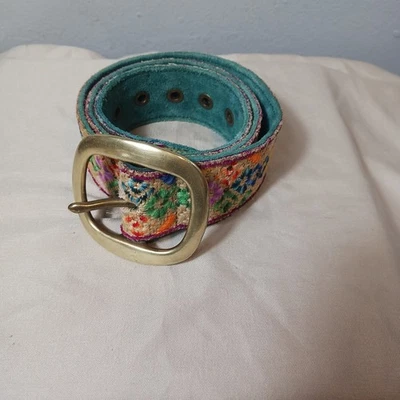 Nuevo Cinturón Bordado Marca Lucky, Gamuza Verde, Hebilla Latón Talla Pequeña, Boho Foto 1 de 4