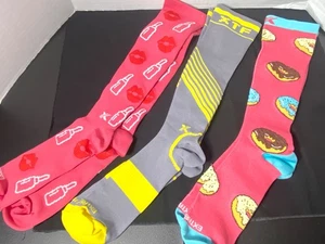 Extreme Fit abgestufte Kompressionsstrümpfe (3) bunte Grafiken Damen neu ohne Etikett - Bild 1 von 5