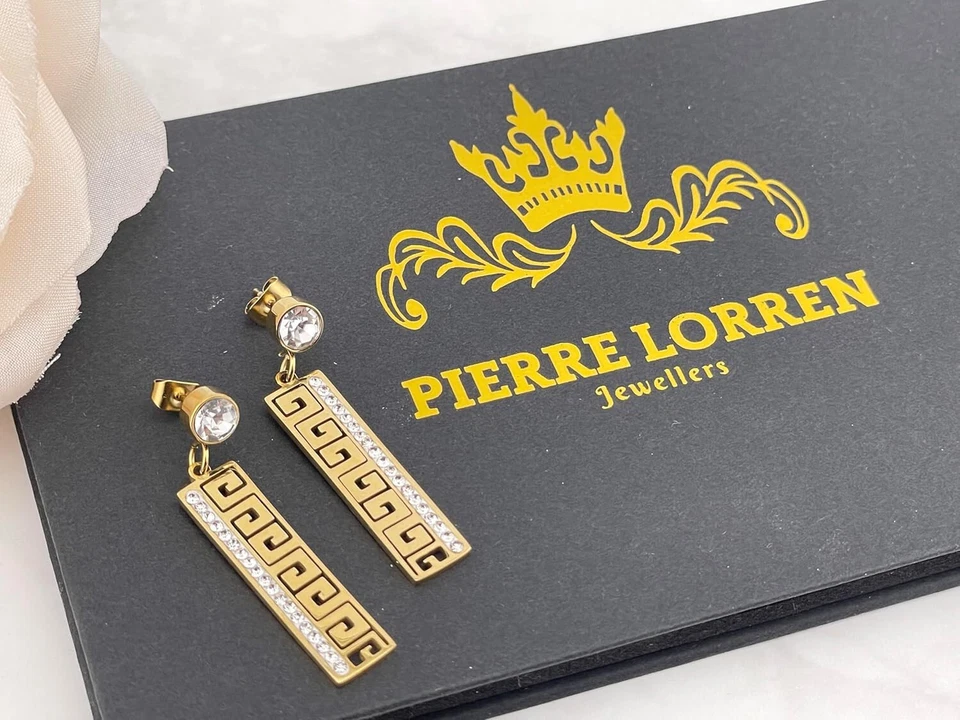 Pendientes colgantes artesanales de diamantes de oro de 18k con llave griega HECHOS sobre Grecia Foto 1 de 4