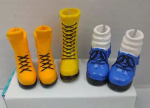 Botas Ever After High Muñeca Naranja y Negro Azul y Blanco Dos Pares A Juego Una No - Imagen 1 de 8