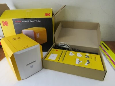 Kodak 653532 Id100s Photo Id Badge Card Printer - Image 1 of 4