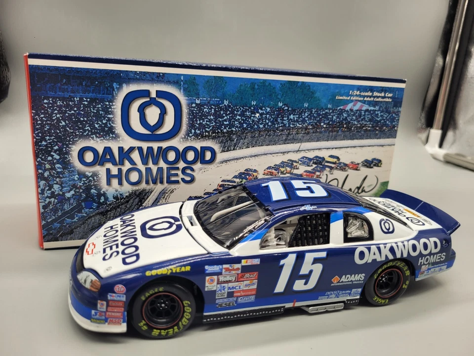 Action 1 24 Car Ken Schrader #15 Oakwood Homes 1999 Chevrolet Monte Carlo