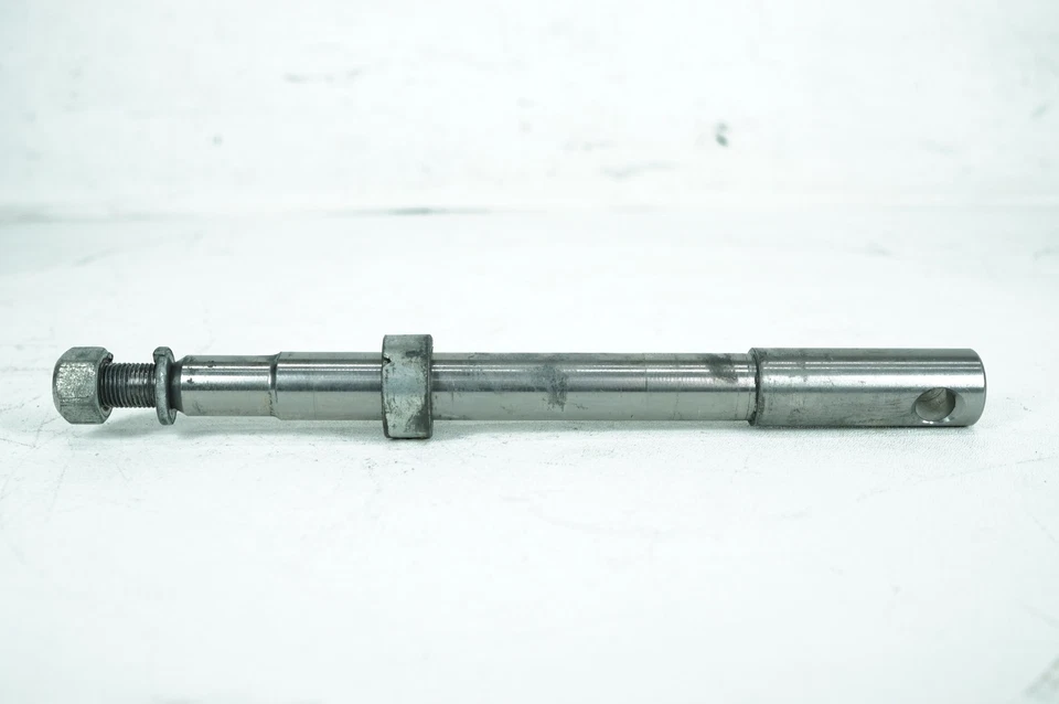 Harley-Davidson Sportster XL883 2007 OEM eje de rueda delantera eje perno 43895-00 Foto 1 de 4