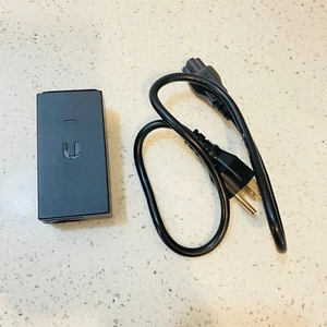 Ubiquiti 24 Volt Power over ethernet Inserter Model GP-A240-050 P/N POE-24 - Picture 1 of 9
